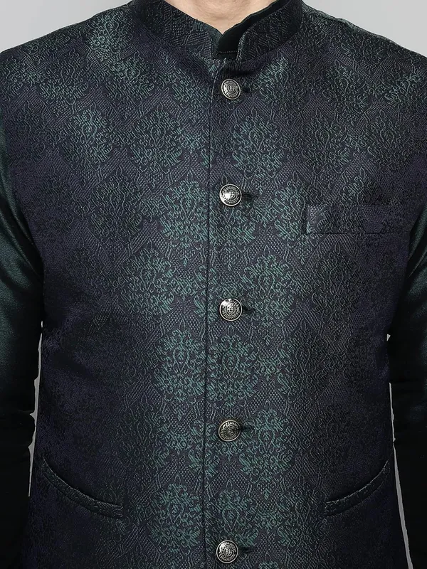 Men's_Silk_Blend_Kurta_Pajama_with_Designer_Ethnic_Nehru_Jacket/Modi_Jacket?