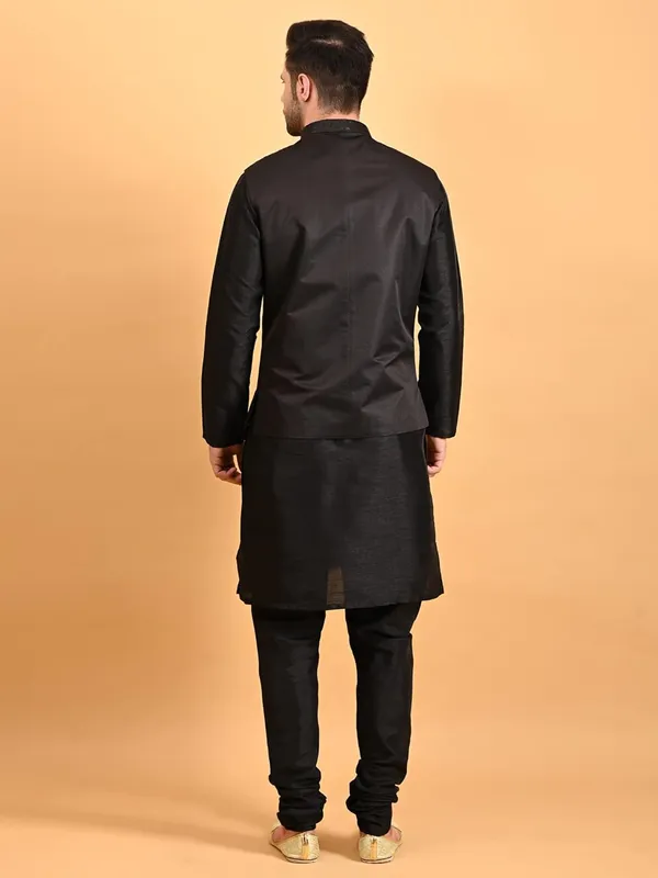 Men's_Silk_Blend_Kurta_Pajama_with_Designer_Ethnic_Nehru_Jacket/Modi_Jacket