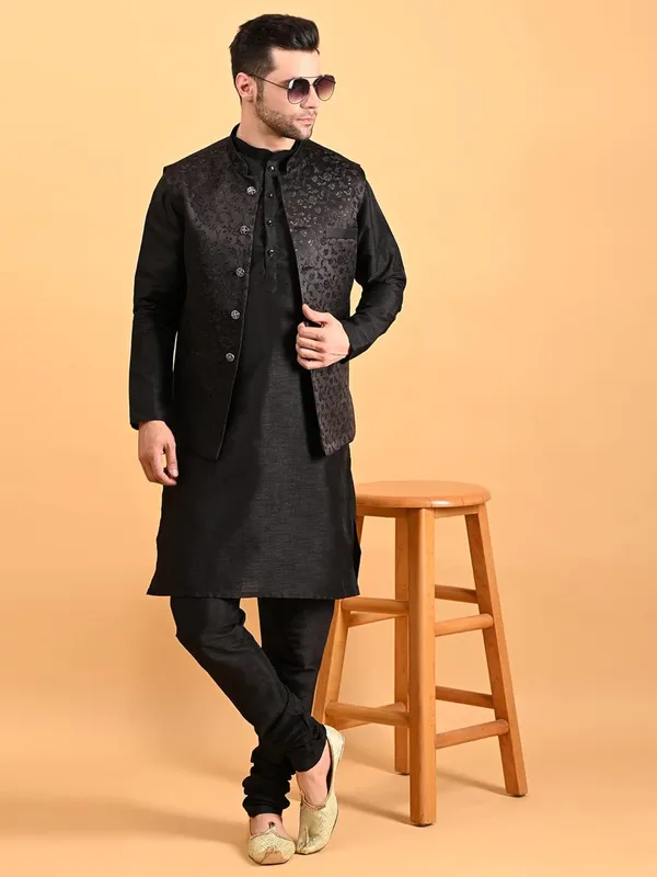 Men's_Silk_Blend_Kurta_Pajama_with_Designer_Ethnic_Nehru_Jacket/Modi_Jacket