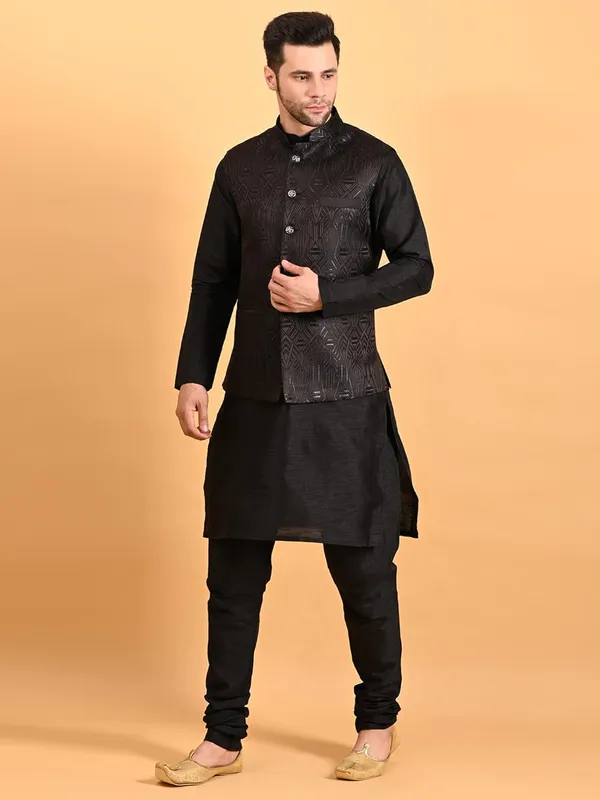 Men's_Silk_Blend_Kurta_Pajama_with_Designer_Ethnic_Nehru_Jacket/Modi_Jacket