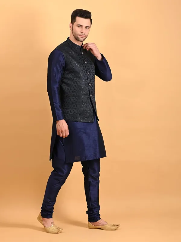 Men's_Silk_Blend_Kurta_Pajama_with_Designer_Ethnic_Nehru_Jacket/Modi_Jacket