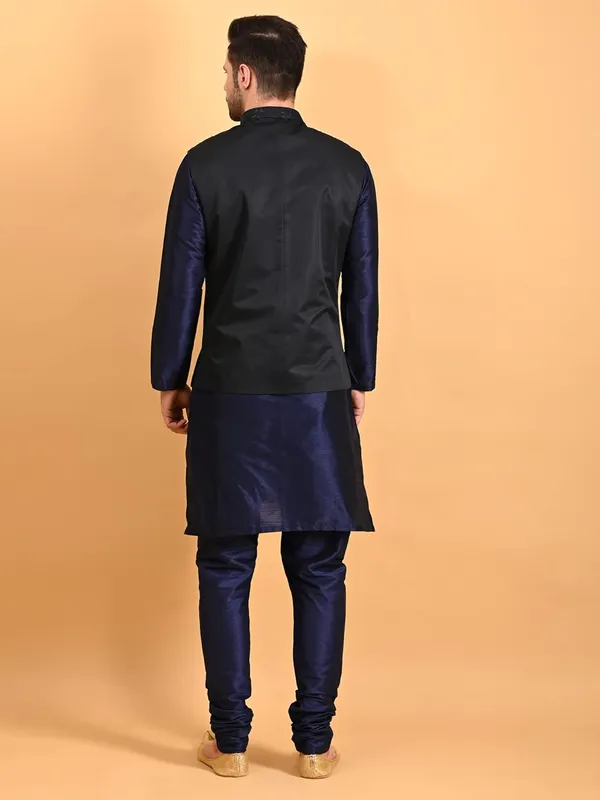 Men's_Silk_Blend_Kurta_Pajama_with_Designer_Ethnic_Nehru_Jacket/Modi_Jacket