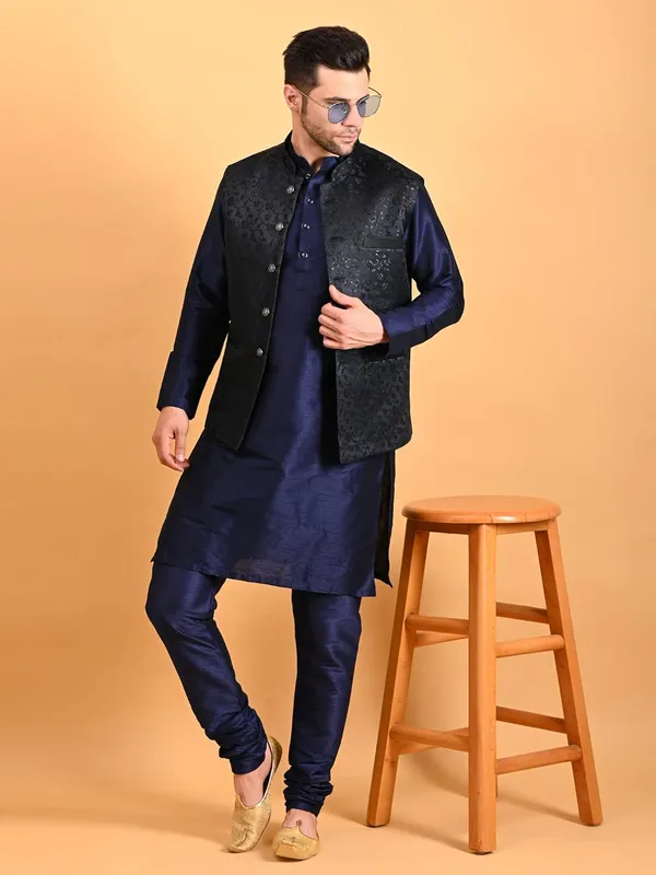 Men's_Silk_Blend_Kurta_Pajama_with_Designer_Ethnic_Nehru_Jacket/Modi_Jacket