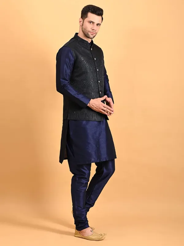 Men's_Silk_Blend_Kurta_Pajama_with_Designer_Ethnic_Nehru_Jacket/Modi_Jacket