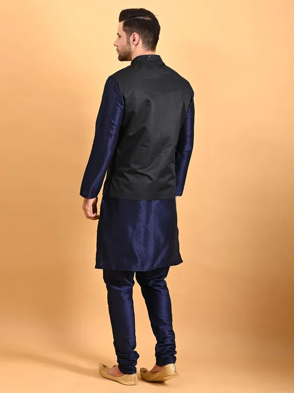 Men's_Silk_Blend_Kurta_Pajama_with_Designer_Ethnic_Nehru_Jacket/Modi_Jacket