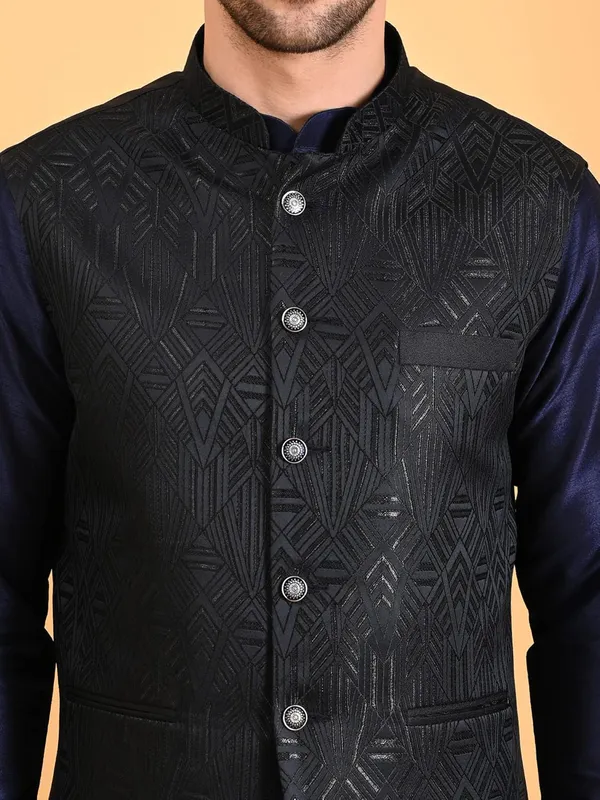 Men's_Silk_Blend_Kurta_Pajama_with_Designer_Ethnic_Nehru_Jacket/Modi_Jacket