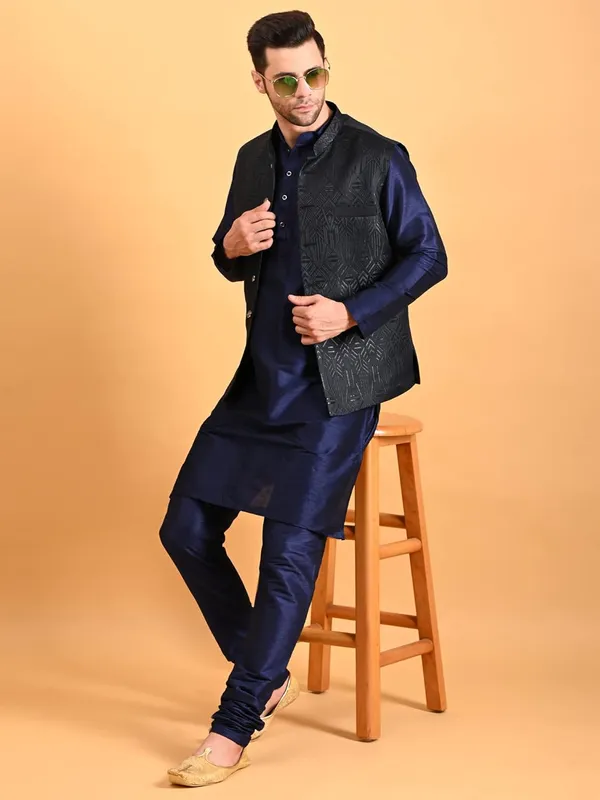 Men's_Silk_Blend_Kurta_Pajama_with_Designer_Ethnic_Nehru_Jacket/Modi_Jacket