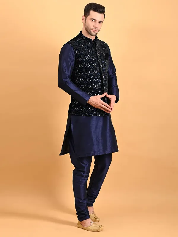Men's_Silk_Blend_Kurta_Pajama_with_Designer_Ethnic_Nehru_Jacket/Modi_Jacket