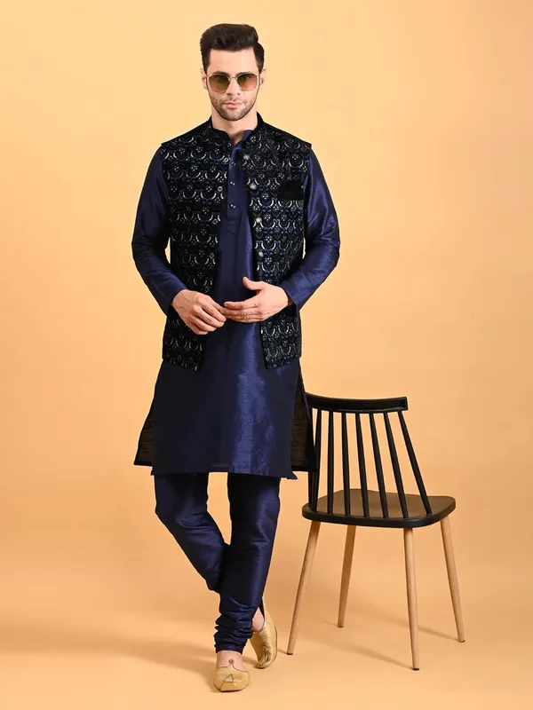 Men's_Silk_Blend_Kurta_Pajama_with_Designer_Ethnic_Nehru_Jacket/Modi_Jacket