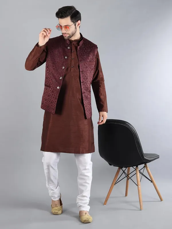 Men's_Silk_Blend_Kurta_Pajama_with_Designer_Ethnic_Nehru_Jacket/Modi_Jacket