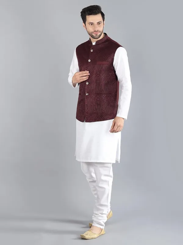 Men's_Silk_Blend_Kurta_Pajama_with_Designer_Ethnic_Nehru_Jacket/Modi_Jacket