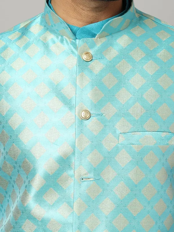 Men's_Silk_Blend_Regular_Kurta_Churidar_Pyjama_with_Bundi_Nehru_Jacket/Waistcoat