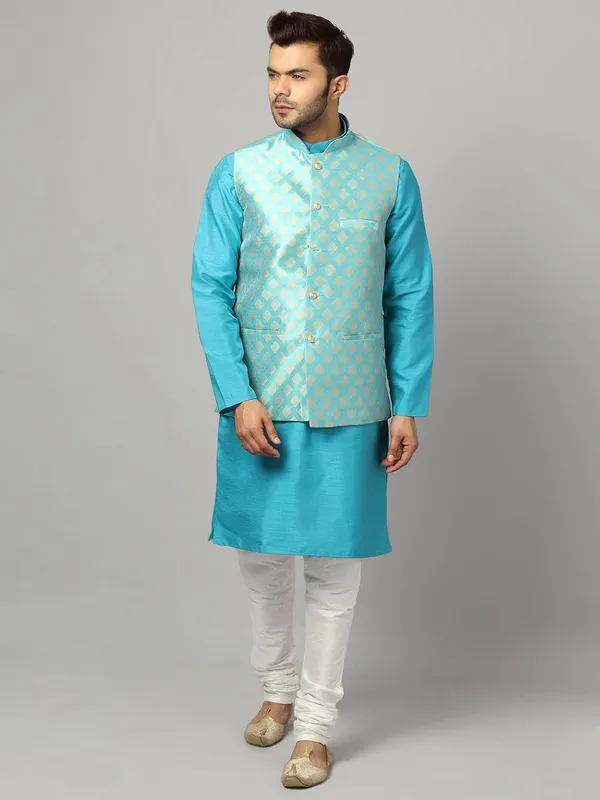 Men's_Silk_Blend_Regular_Kurta_Churidar_Pyjama_with_Bundi_Nehru_Jacket/Waistcoat