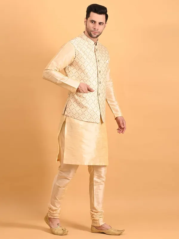 Men's_Silk_Blend_Kurta_Pajama_with_Designer_Ethnic_Nehru_Jacket/Modi_Jacket