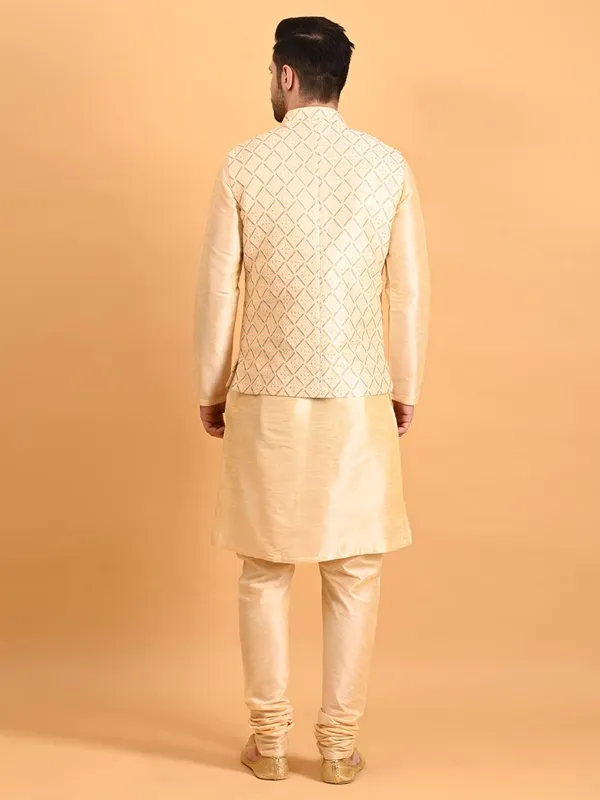 Men's_Silk_Blend_Kurta_Pajama_with_Designer_Ethnic_Nehru_Jacket/Modi_Jacket