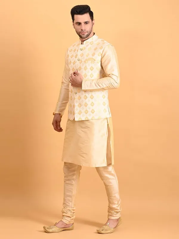 Men's_Silk_Blend_Kurta_Pajama_with_Designer_Ethnic_Nehru_Jacket/Modi_Jacket