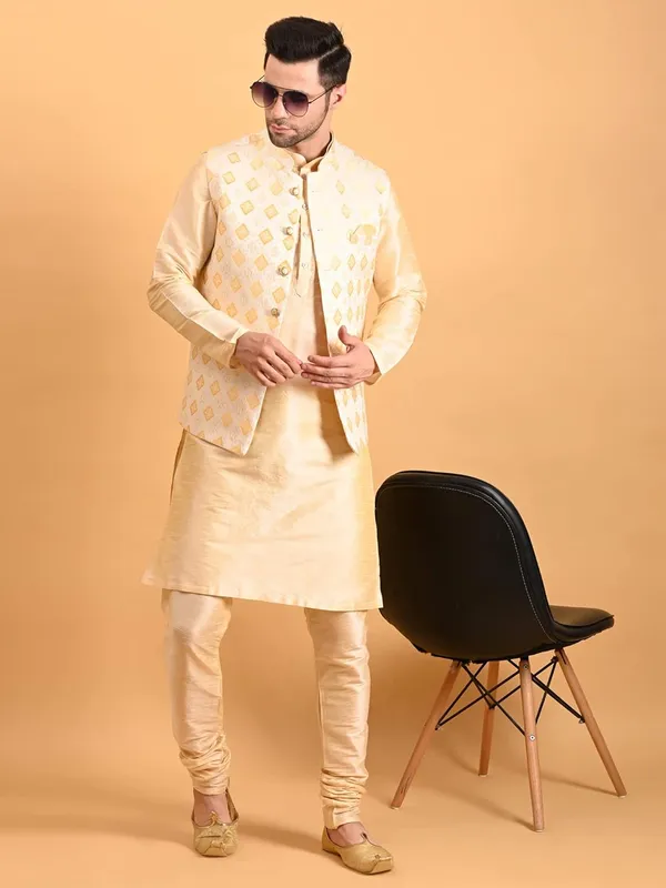 Men's_Silk_Blend_Kurta_Pajama_with_Designer_Ethnic_Nehru_Jacket/Modi_Jacket