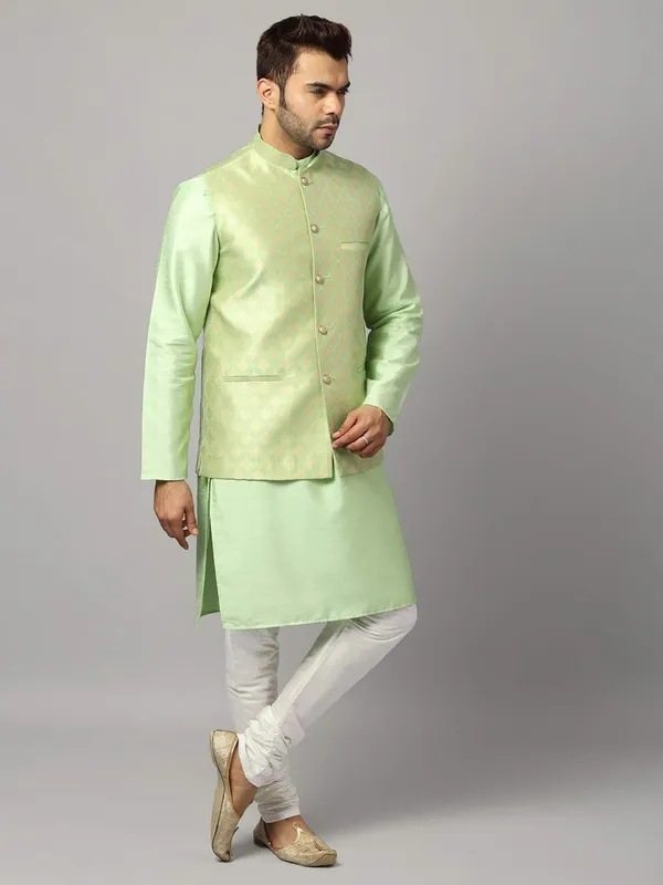 Men's_Silk_Blend_Regular_Kurta_Churidar_Pyjama_with_Bundi_Nehru_Jacket/Waistcoat