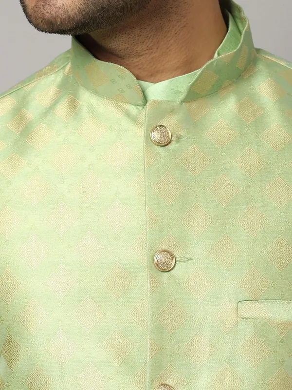 Men's_Silk_Blend_Regular_Kurta_Churidar_Pyjama_with_Bundi_Nehru_Jacket/Waistcoat