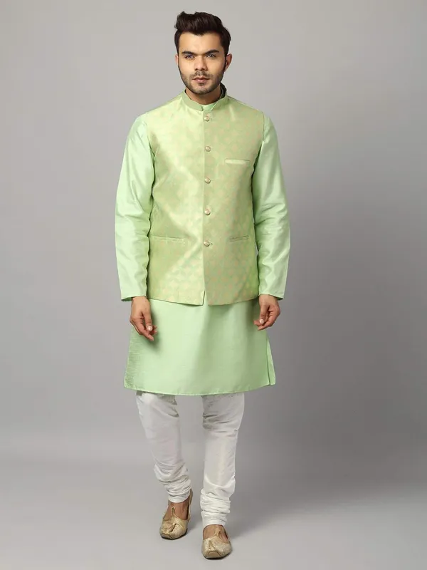 Men's_Silk_Blend_Regular_Kurta_Churidar_Pyjama_with_Bundi_Nehru_Jacket/Waistcoat