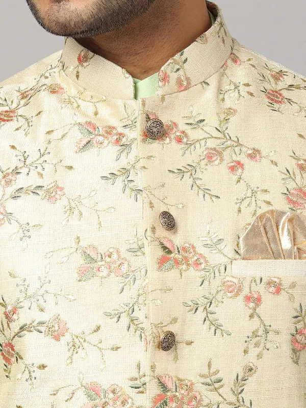Men's_Silk_Blend_Regular_Kurta_Churidar_Pyjama_with_Bundi_Nehru_Jacket/Waistcoat