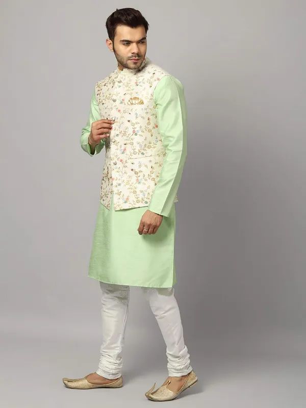 Men's_Silk_Blend_Regular_Kurta_Churidar_Pyjama_with_Bundi_Nehru_Jacket/Waistcoat