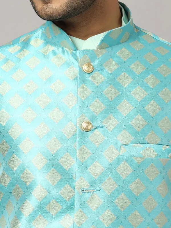 Men's_Silk_Blend_Regular_Kurta_Churidar_Pyjama_with_Bundi_Nehru_Jacket/Waistcoat