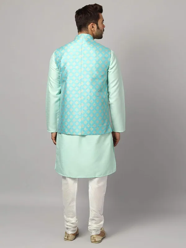 Men's_Silk_Blend_Regular_Kurta_Churidar_Pyjama_with_Bundi_Nehru_Jacket/Waistcoat