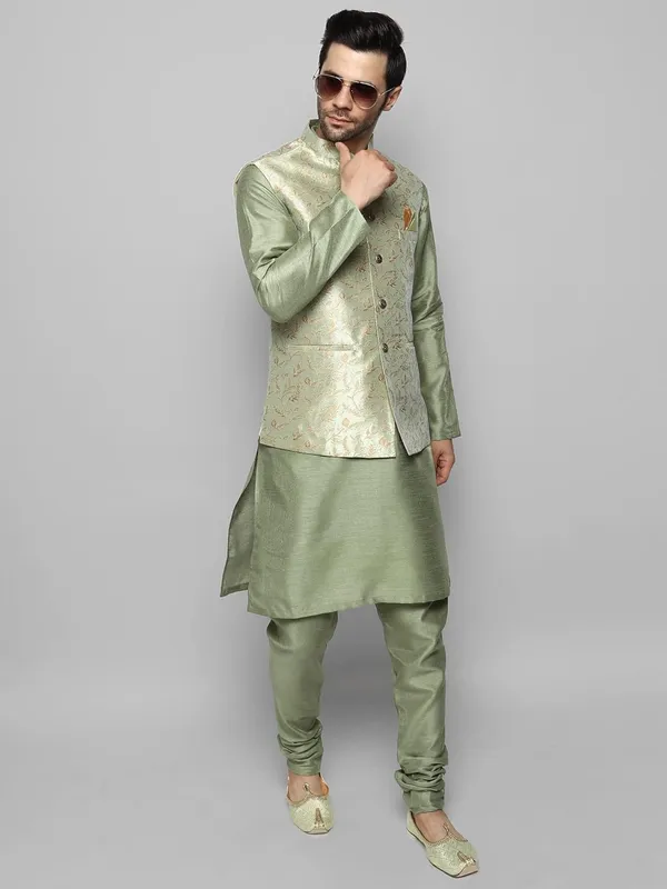 Men's_Silk_Blend_Kurta_Pajama_with_Designer_Ethnic_Nehru_Jacket/Modi_Jacket?