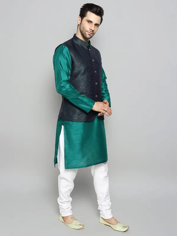 Men's_Silk_Blend_Kurta_Pajama_with_Designer_Ethnic_Nehru_Jacket/Modi_Jacket?