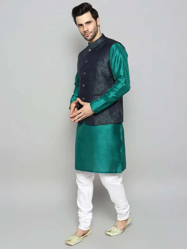 Men's_Silk_Blend_Kurta_Pajama_with_Designer_Ethnic_Nehru_Jacket/Modi_Jacket?