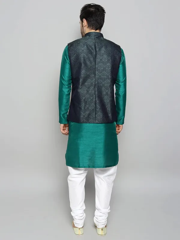Men's_Silk_Blend_Kurta_Pajama_with_Designer_Ethnic_Nehru_Jacket/Modi_Jacket?