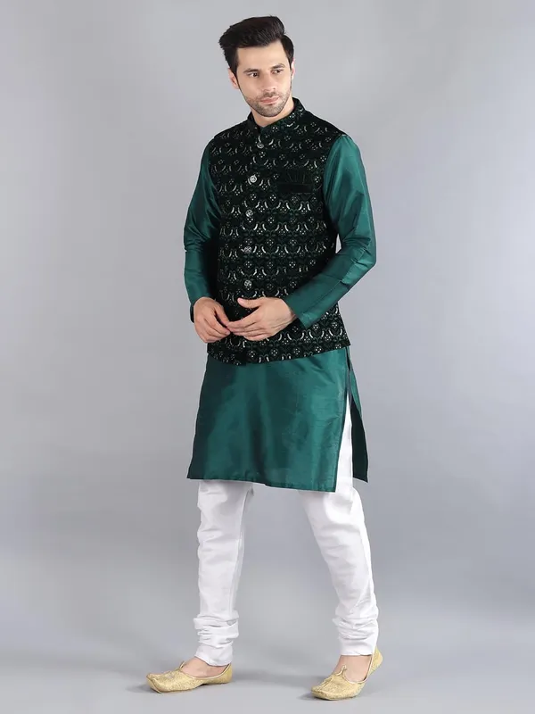 Men's_Silk_Blend_Kurta_Pajama_with_Designer_Ethnic_Nehru_Jacket/Modi_Jacket