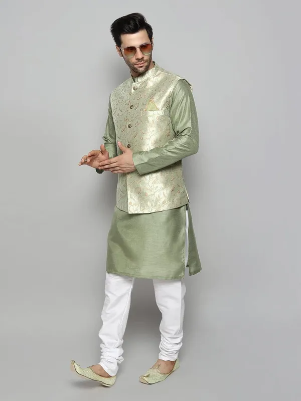 Men's_Silk_Blend_Kurta_Pajama_with_Designer_Ethnic_Nehru_Jacket/Modi_Jacket?