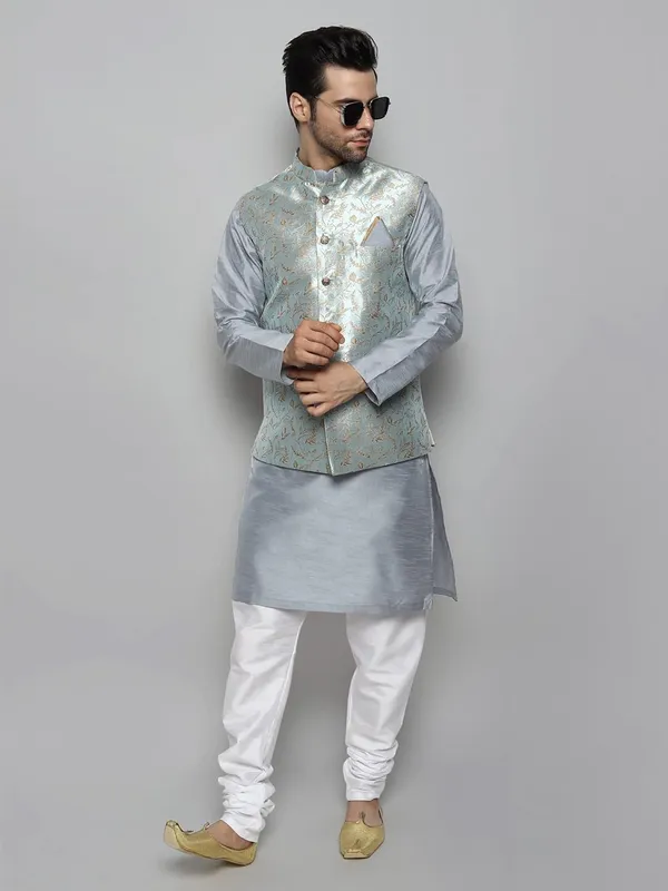 Men's_Silk_Blend_Kurta_Pajama_with_Designer_Ethnic_Nehru_Jacket/Modi_Jacket?