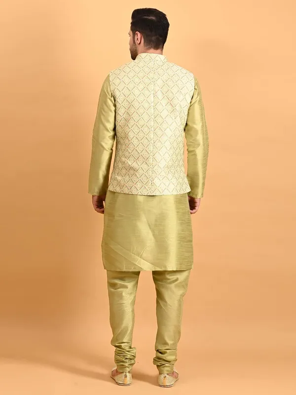 Men's_Silk_Blend_Kurta_Pajama_with_Designer_Ethnic_Nehru_Jacket/Modi_Jacket