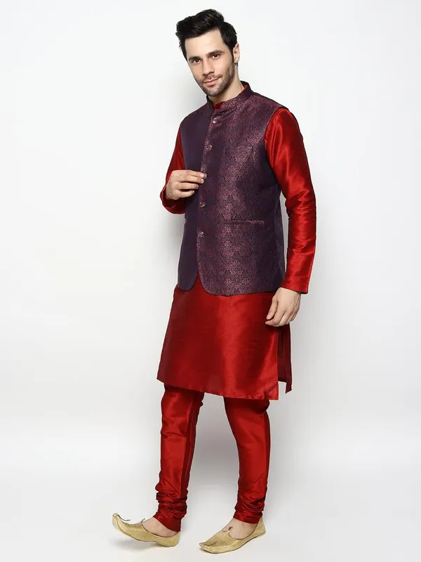 Men's_Silk_Blend_Kurta_Pajama_with_Designer_Ethnic_Nehru_Jacket/Modi_Jacket?