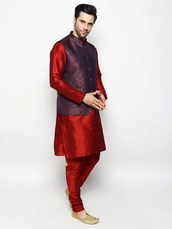 Men's_Silk_Blend_Kurta_Pajama_with_Designer_Ethnic_Nehru_Jacket/Modi_Jacket?