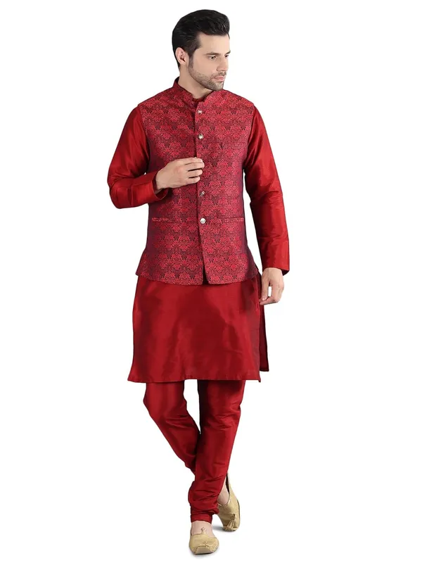 Men's_Silk_Blend_Kurta_Pajama_with_Designer_Ethnic_Nehru_Jacket/Modi_Jacket?