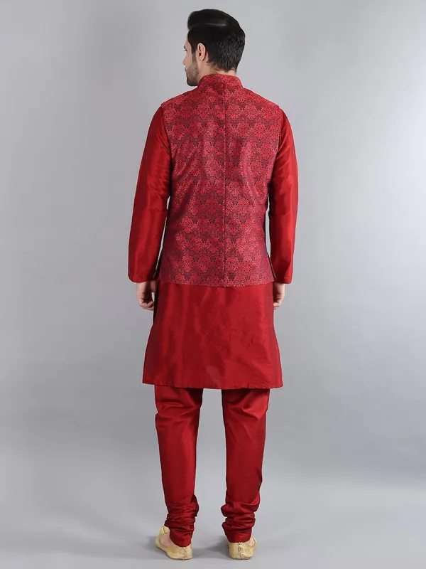 Men's_Silk_Blend_Kurta_Pajama_with_Designer_Ethnic_Nehru_Jacket/Modi_Jacket?