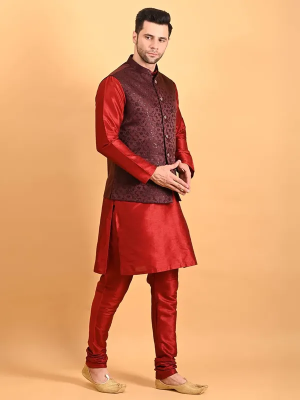 Men's_Silk_Blend_Kurta_Pajama_with_Designer_Ethnic_Nehru_Jacket/Modi_Jacket