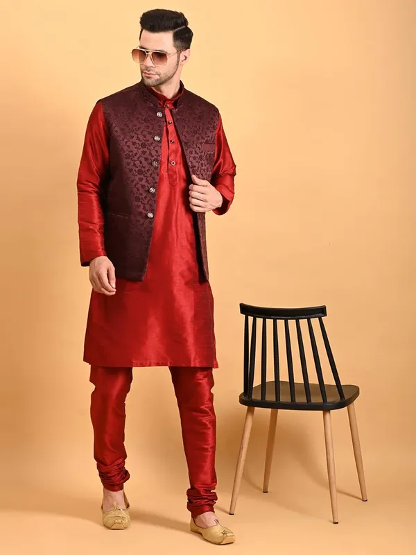 Men's_Silk_Blend_Kurta_Pajama_with_Designer_Ethnic_Nehru_Jacket/Modi_Jacket