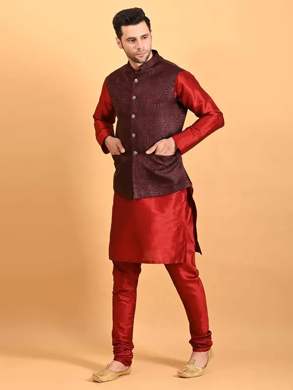 Men's_Silk_Blend_Kurta_Pajama_with_Designer_Ethnic_Nehru_Jacket/Modi_Jacket