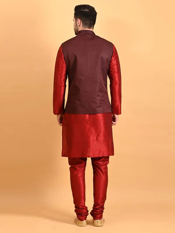 Men's_Silk_Blend_Kurta_Pajama_with_Designer_Ethnic_Nehru_Jacket/Modi_Jacket