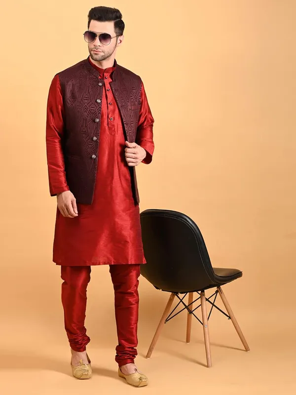 Men's_Silk_Blend_Kurta_Pajama_with_Designer_Ethnic_Nehru_Jacket/Modi_Jacket