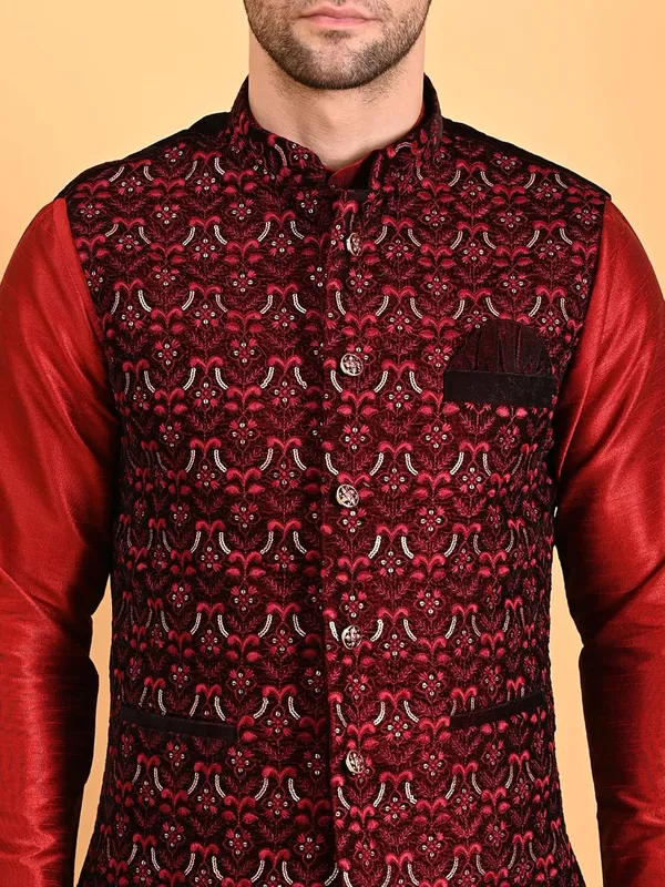 Men's_Silk_Blend_Kurta_Pajama_with_Designer_Ethnic_Nehru_Jacket/Modi_Jacket