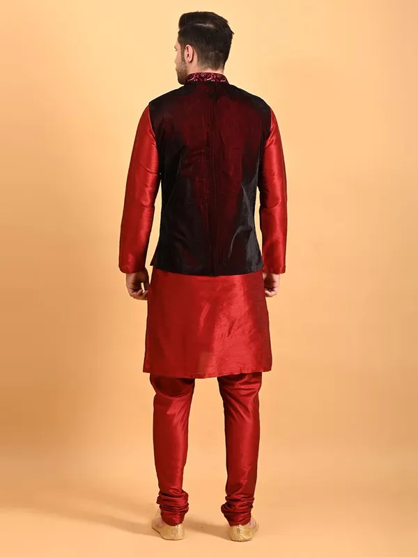 Men's_Silk_Blend_Kurta_Pajama_with_Designer_Ethnic_Nehru_Jacket/Modi_Jacket