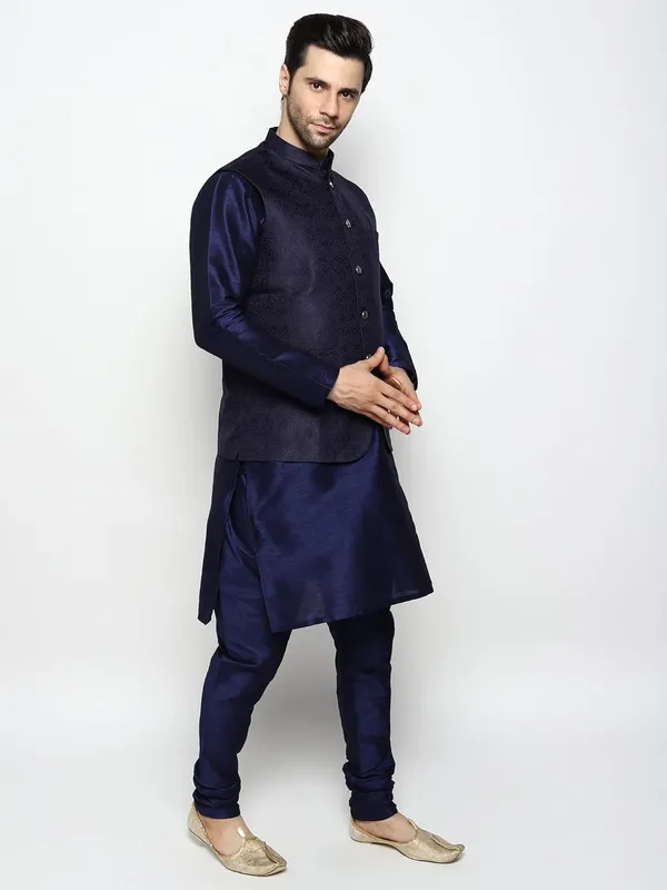 Men's_Silk_Blend_Kurta_Pajama_with_Designer_Ethnic_Nehru_Jacket/Modi_Jacket?