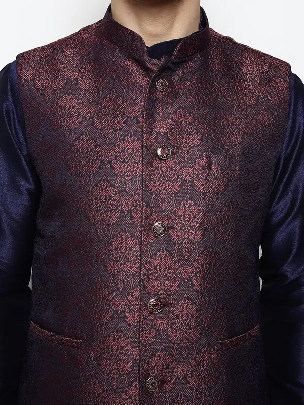 Men's_Silk_Blend_Kurta_Pajama_with_Designer_Ethnic_Nehru_Jacket/Modi_Jacket?