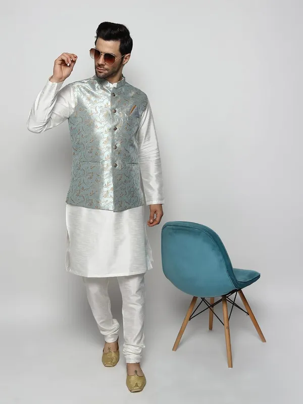 Men's_Silk_Blend_Kurta_Pajama_with_Designer_Ethnic_Nehru_Jacket/Modi_Jacket?
